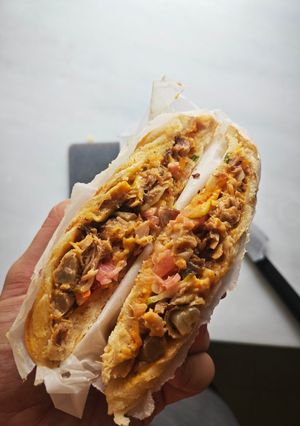 Una foto de Sándwich de osobuco