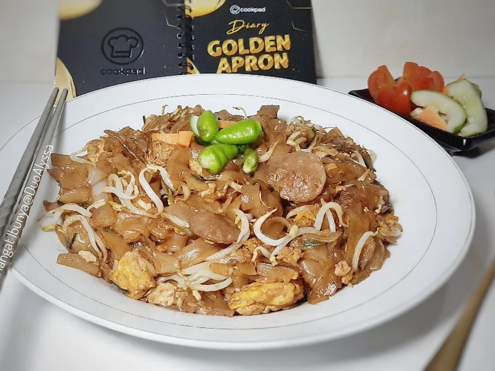 Langkah Mudah untuk Menyiapkan Resep PGBA11 Kwetiau goreng ala² resto keluarga inisialnya solaria yang Bikin Ngiler Anti Ribet, Mantap Sekali