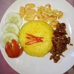 Nasi kuning dadakan (rice cooker) রেসিপির প্রধান ছবি