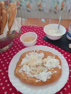 Burgonyás lángos recept fotója