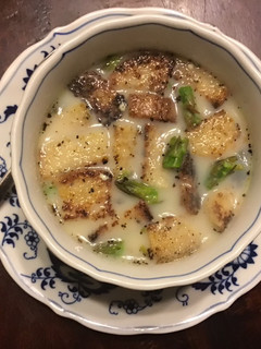 A picture of California Farm February Harvest Asparagus Cream Soup.