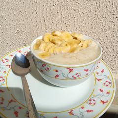 Oats and banana A picture of Oats and banana.