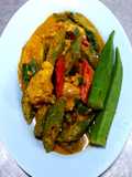ไก่ผัดพริกแกงใส่กระเจี๊ยบ