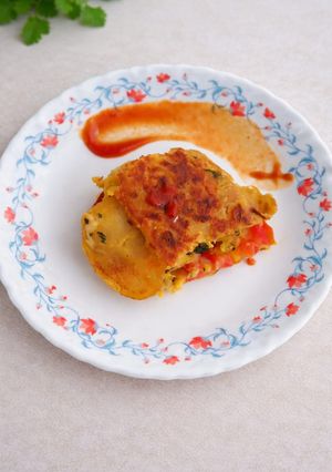 आलू ऑमलेट रैप रेसिपी मुख्य फोटो