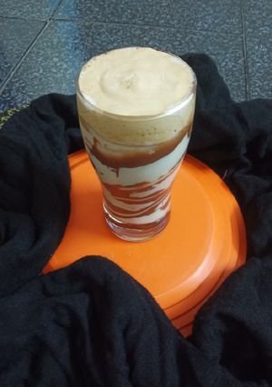 ડાલગોના કોફી (Dalgona Coffee Recipe In Gujarati) રેસીપી મુખ્ય ફોટો
