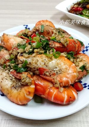 蒜味椒鹽蝦 的食譜成品照片