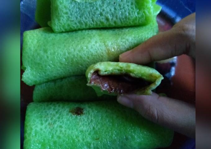Resep Dadar Gulung Ijo Pisang Coklat Oleh Anggi Faizta Widiyatika Cookpad