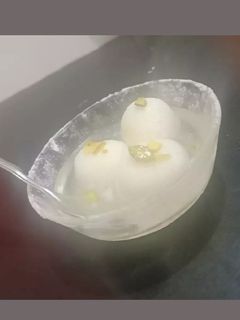 રસગુલ્લા (Rasgulla Recipe In Gujarati) રેસીપી મુખ્ય ફોટો