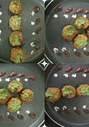 A picture of POHA Pakodas.