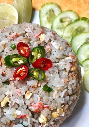รูปของ ข้าวดอกอัญชัญผัดปูอัด | สูตรเบสิก