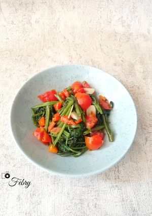 Foto resep Tumis Kangkung Sambal Embe