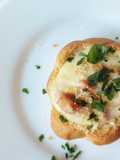 Panino farcito al pecorino e prosciutto