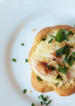 Foto di Panino farcito al pecorino e prosciutto