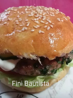 Una foto de Hamburguesa de ternera y espinacas
