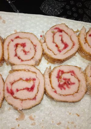 A picture of Vanilla Swiss Rolls.