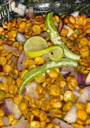 A picture of Chana dal bhel.