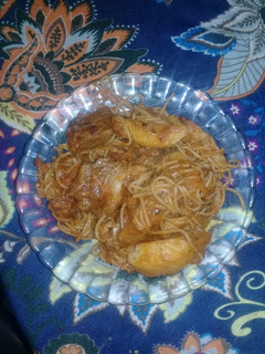 Una foto de Estofado de Fideos con Carne 😋😋😋