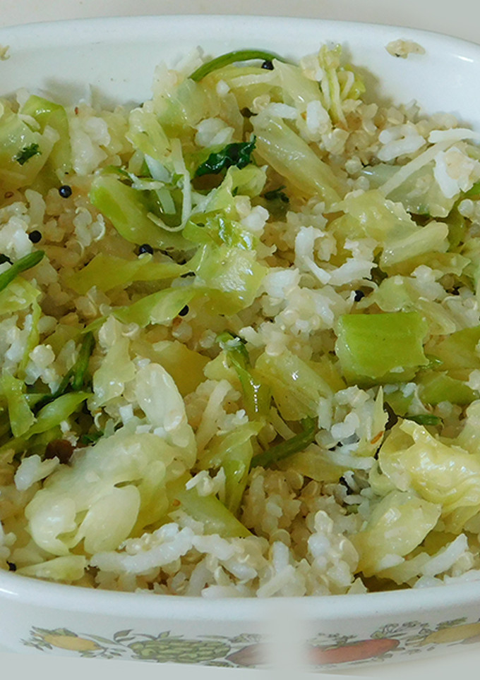 முட்டைகோஸ் சாதம் (Muttaikosh satham recipe in tamil) செய்முறை முக்கிய புகைப்படம்