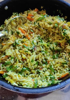 વેજ બિરયાની (Veg Biryani Recipe In Gujarati) રેસીપી મુખ્ય ફોટો