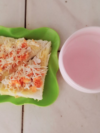 Cara Bikin Mpasi 11 bulan roti tawar panggang isi ayam dan wortel Enak Dan Mudah