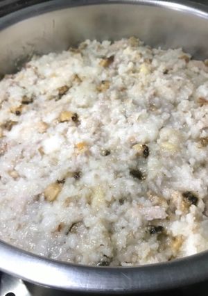 A picture of Taro Cake.