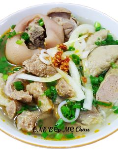 Hình của món Bún Bò Huế.