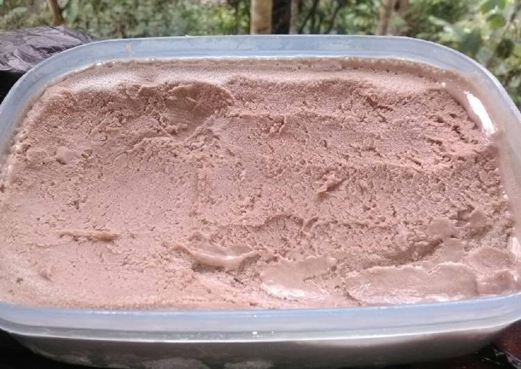 makanan Homemade chocholate ice cream yang mengenyangkan