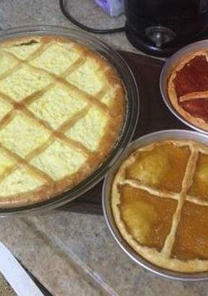 Una foto de Frola de ricota y dulce de leche, de batata y de membrillo