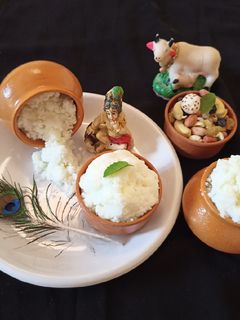 હોમમેડ માખણ (Homemade Makhan Recipe In Gujarati) રેસીપી મુખ્ય ફોટો