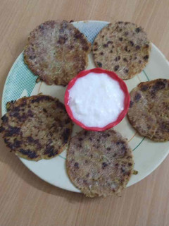 રાજગરા દૂધી ના ફરાળી થેપલા (Rajgira Dudhi Farali Thepla Recipe In Gujarati) રેસીપી મુખ્ય ફોટો