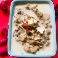 A picture of Green lentils Payasam.