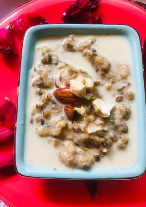 A picture of Green lentils Payasam.