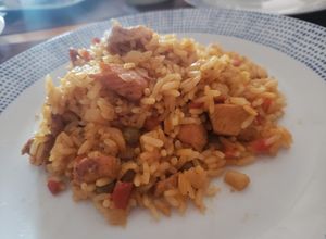 Una foto de Arroz con pollo