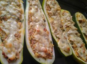 Una foto de Zapallos italianos rellenos (carne de pavo-arroz) 🍀