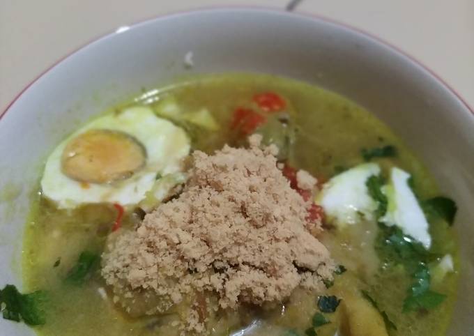 Soto ayam koya