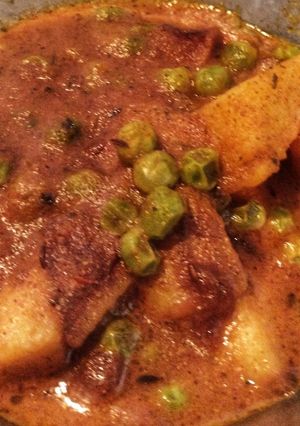 আলু মটর (aloo matar recipe in Bengali) রেসিপির প্রধান ছবি