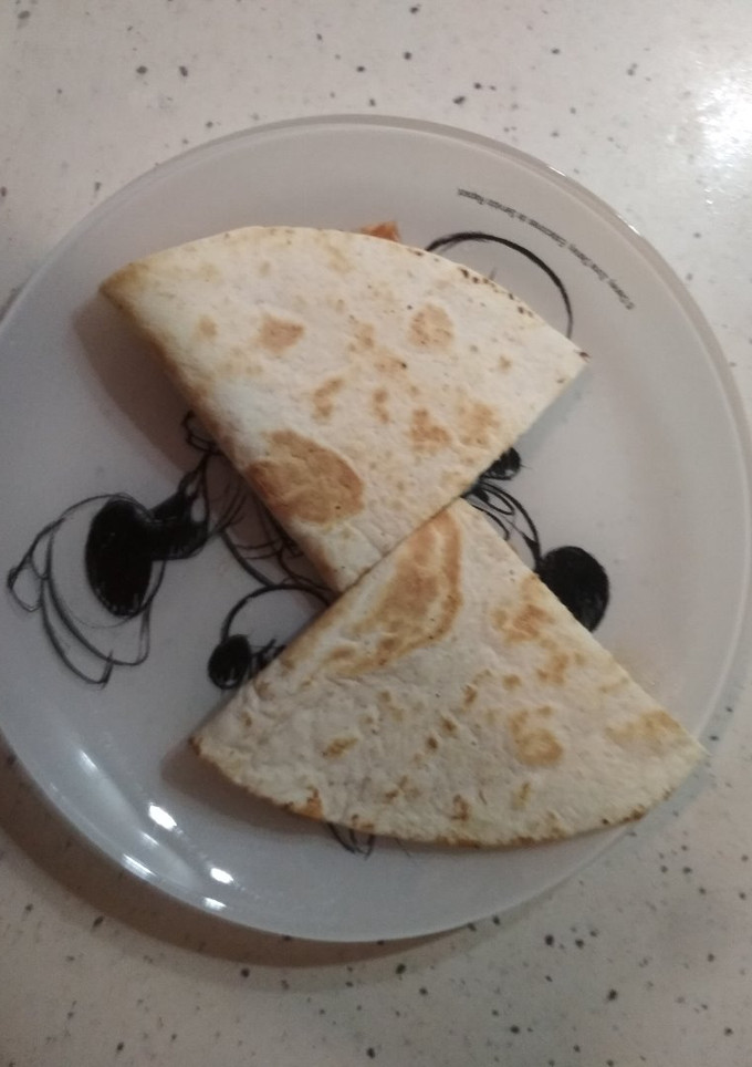 Una foto de Quesadilla "To Fast o Furious"