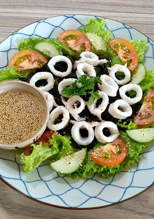 Hình của món SALAD MỰC - Kaisen sarada.
