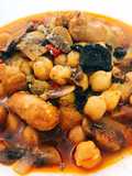 Garbanzos con longanizas de pollo y setas
