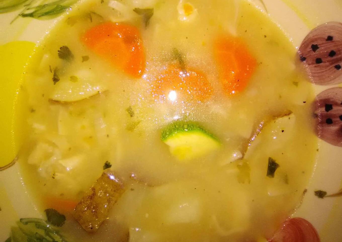 Caldo de pollo estilo Tijuanense