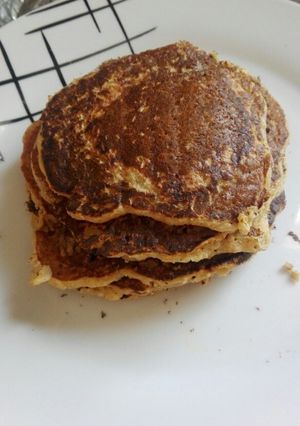 Una foto de Panqueques de avena y manzana