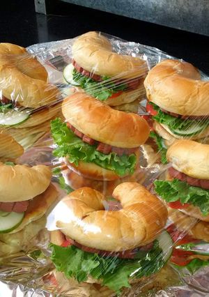 A picture of Lebanese Dejan hand cuff burger.