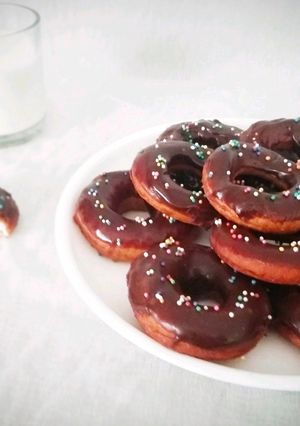 A picture of Eggless Donuts.