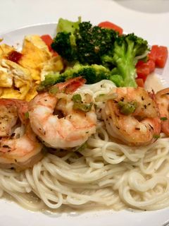 芝麻涼麵佐速炒香蒜蝦仁 的食譜成品照片