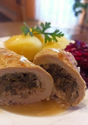 Zdjęcie przepisu Obiad: rolady ze schabu z pieczarkami 🔥.
