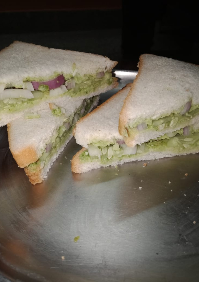 A picture of Cucumber and onion sandwich.
