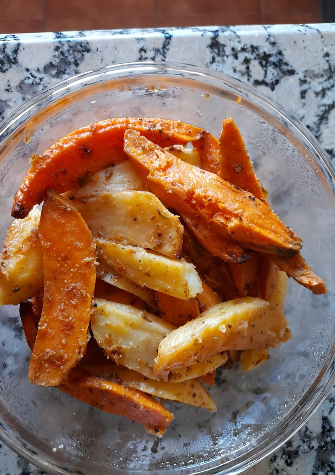 Una foto de Patatas y boniatos al horno
