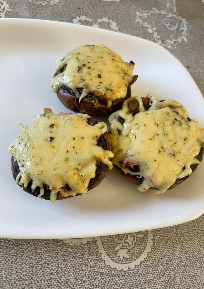 Una foto de Champiñones rellenos de sobras