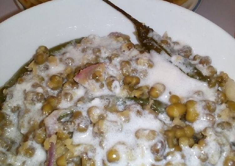 Recipe: Appetizing Coconut Green grams (pojo or ndegu)