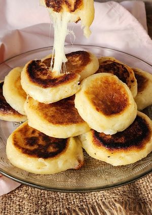 Una foto de 🧀🧆Bocados de mandioca (raíz) rellenos de muzzarella 🧆🧀 #singluten